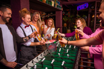 Fun Friday in Spijkenisse: Gratis Spellenavond in de Desert Inn Pub — Uitgaan in Spijkenisse